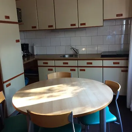 Kampeer & Logeerboerderij Madura Gæstehus Amsterdam